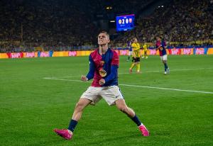 世体：费尔明和卡萨多都想留在巴萨，弗里克也希望两人留下