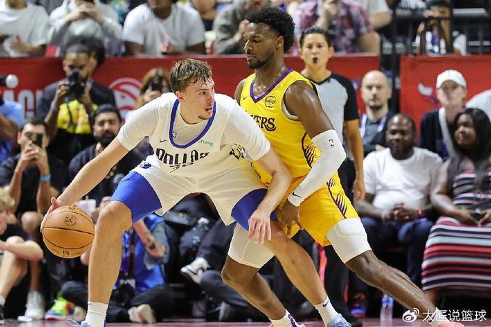 永利yl23411-票价超詹姆斯600倍，状元首秀21中5！布朗尼防守抢镜+CBA名宿闪耀