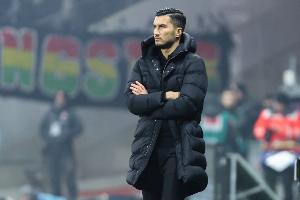 记者：土超球队伊斯坦布尔正就邀请沙欣执教进行对话