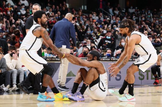 篮网三巨头想合体咋就这么难？欧文不打疫苗心不变